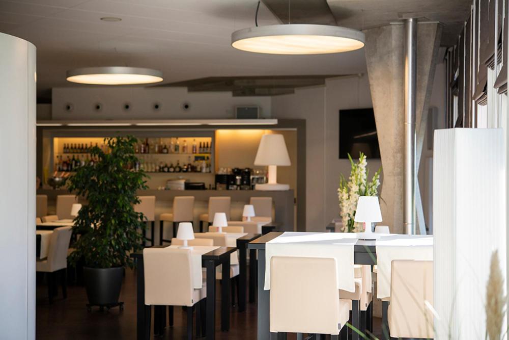Cip Hotel Tramelan Esterno foto